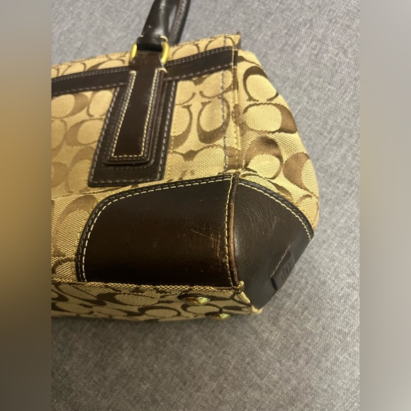 Coach Hamptons Twistlock Carryall Handbag - Picture 8 of 9